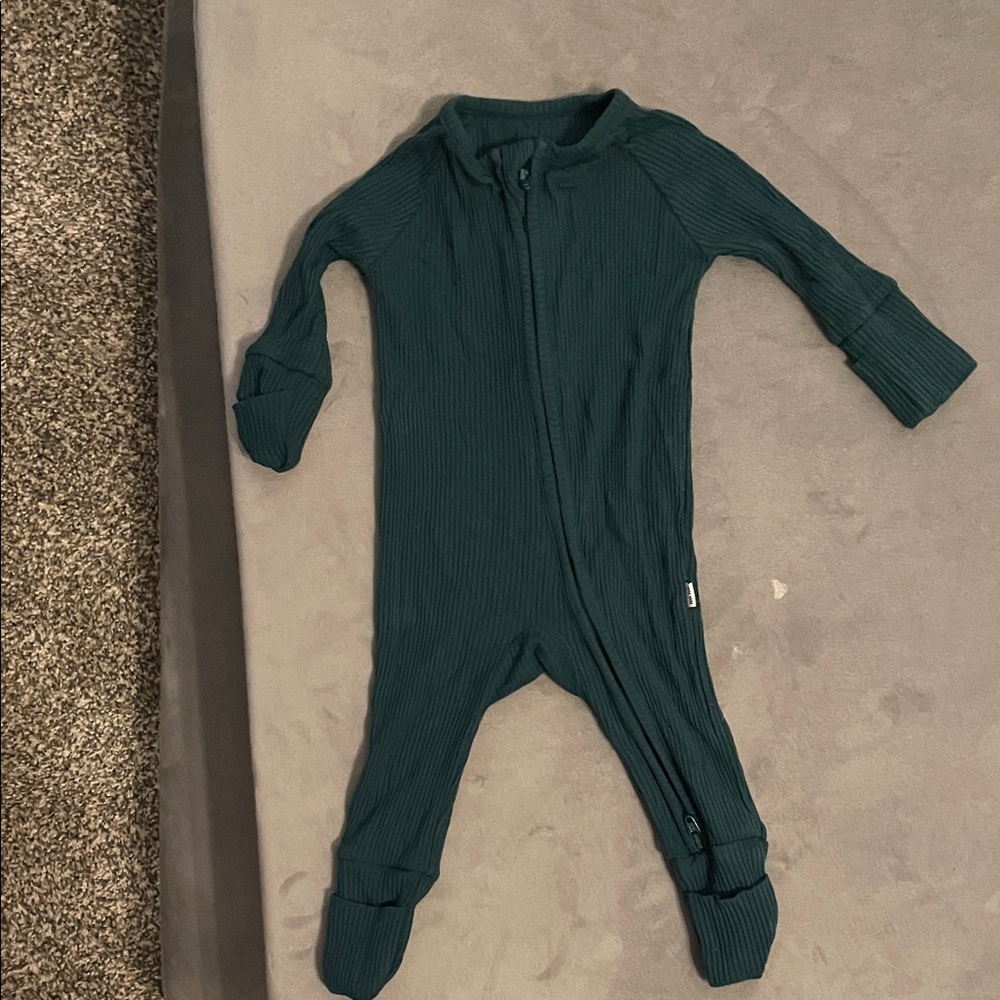 Emerald ribbed little sleepies